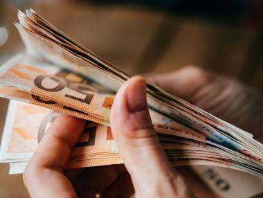 Резултатите от евроизборите потопиха еврото