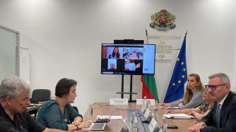 Милошев обеща работна група на екскурзоводите