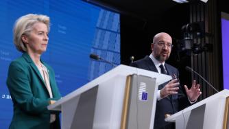 Шарл Мишел развива своя „заговор“ срещу Урсула фон дер Лайен