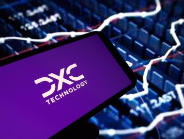 Седмични бизнес новини: Продава се най-големият IT работодател в България; Рокада при телекомите