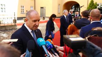 Румен Радев насрочи първото заседание на новия парламент