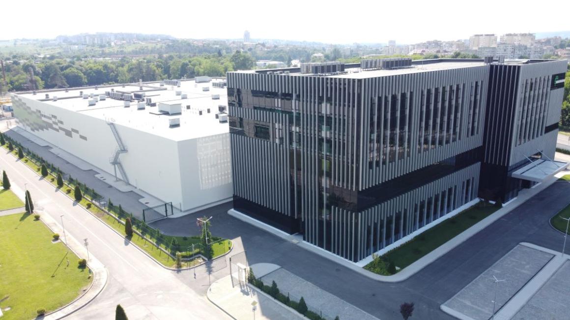 Gallery :: Photo 0 :: Huvepharma opens a new vaccine plant}