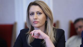 Вечерни новини: ГЕРБ издига Рая Назарян за председател на НС; „Хювефарма“ откри нов завод за ваксини