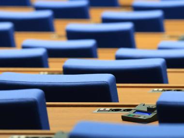 Първото заседание на новия парламент ще продължи в четвъртък