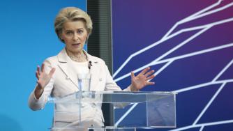 „Предстоят предизвикателства“: Еврокомисията посочи слабостите на българската икономика