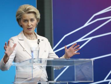 „Предстоят предизвикателства“: Еврокомисията посочи слабостите на българската икономика