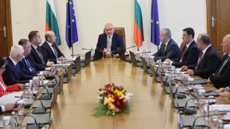 Служебното правителство направи промени в службите