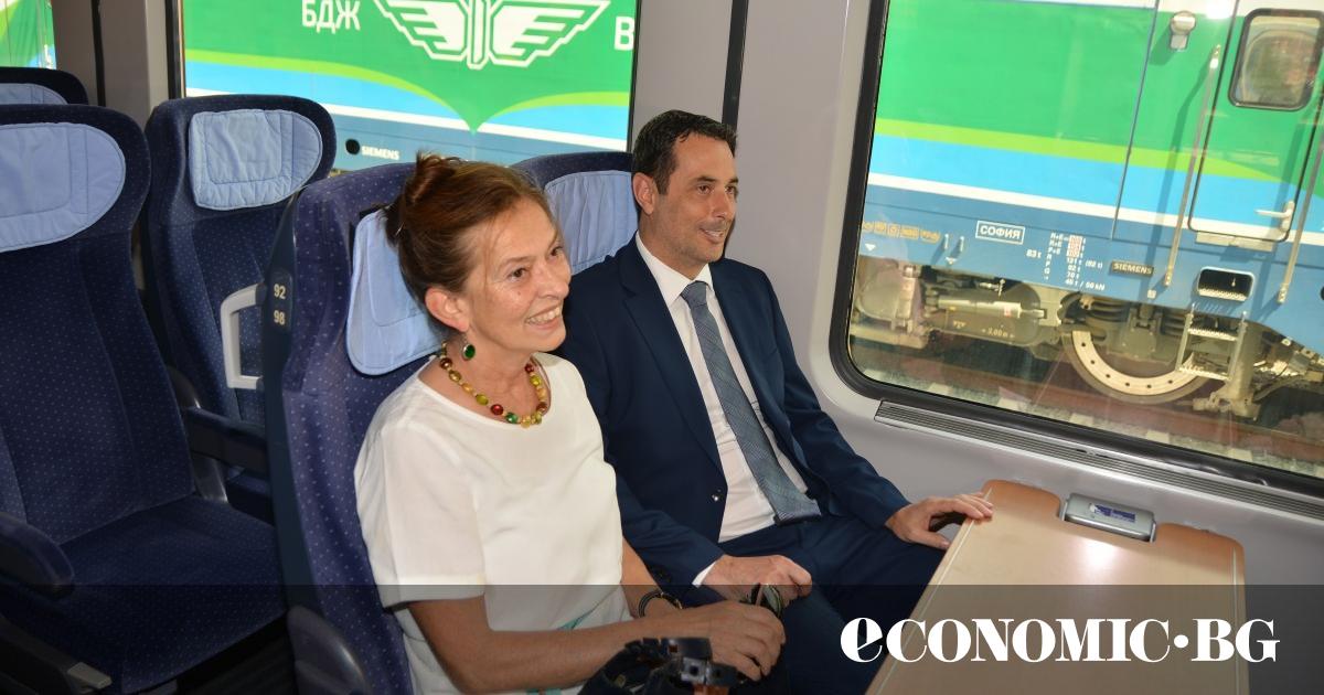 Следващите 19 вагона от втората партида, които Министерство на транспорта