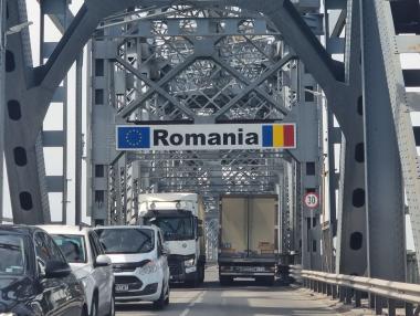 Вечерни новини: България изостава все повече от Румъния; Българската „Сирма Груп“ се разширява