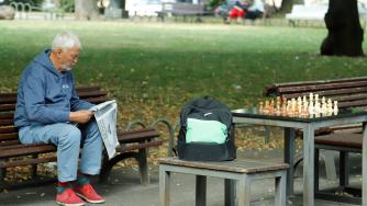 Средната пенсия изпреварва все повече минималната заплата