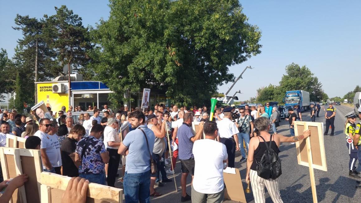 Галерия :: Снимка 3 :: ВЕИ секторът протестира заради риск от фалити (снимки)}