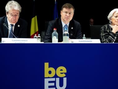 Вечерни новини: Еврото пак се отлага; България рискува да не получи пари по ПВУ