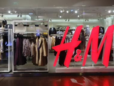 Акциите на H&M потънаха с 14%