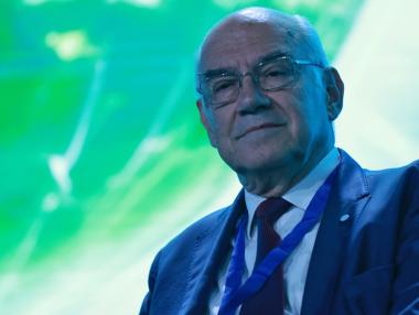 Вечерни новини: Методиката за балансираща енергия не се променя; Гюров е несъвместим с БНБ