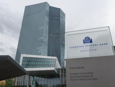 ЕЦБ препоръчва по-големи буфери при банковия капитал