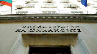 Служебното правителство тегли нови заеми за 400 млн. лв. през юли