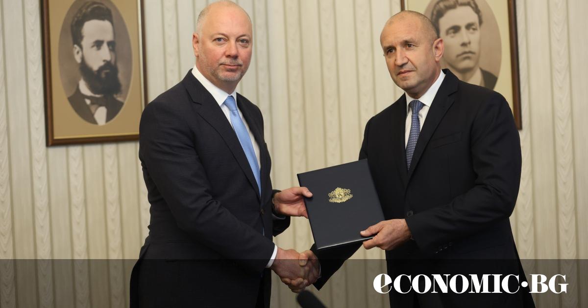 Кандидатът за премиер на ГЕРБ Росен Желязков получи първия проучвателен