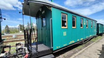 БДЖ пуска влак с ретро вагони по теснолинейката (снимки)