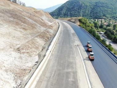 Трафикът от Гърция се облекчава с нова отсечка край Симитли