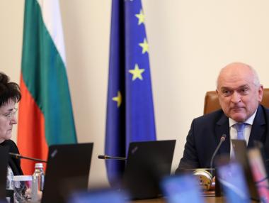 Държавата изтегли още 200 млн. лв. заем при влошаващи се условия