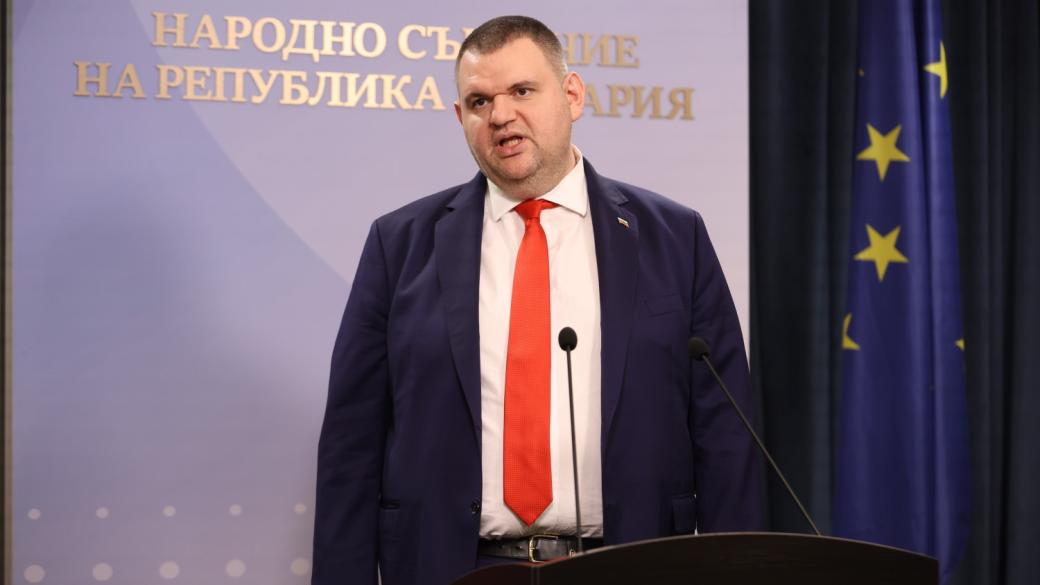 Пеевски е в пълна изолация – никой не пожела да говори с него за правителство