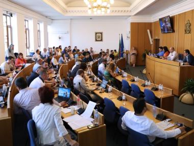 Трима съветници прокараха новите директори на общинските дружества в София