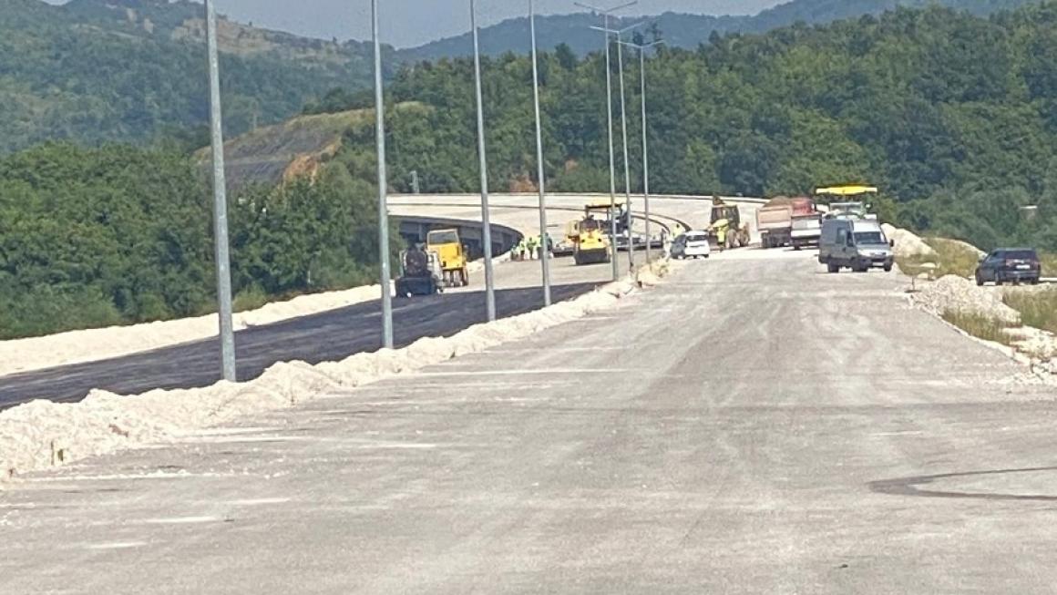 Галерия :: Снимка 2 :: Строителството на част от „Хемус“ все така не помръдва (снимки)}