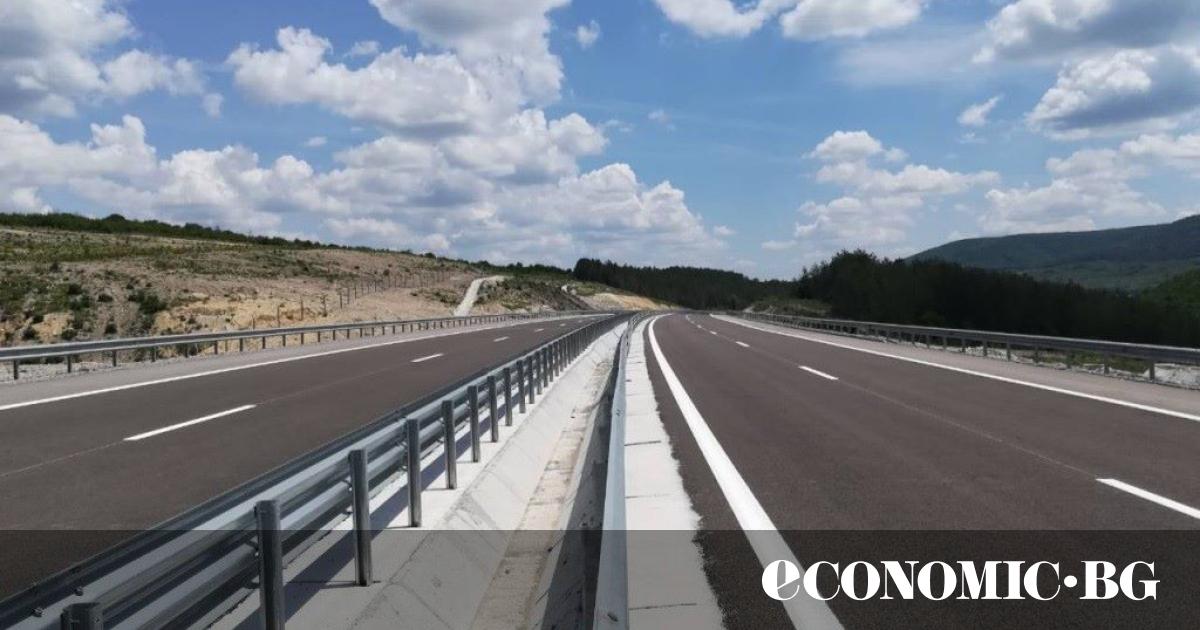 Движението по магистрала Хемус е затворено в участъка п.в. Слънчево