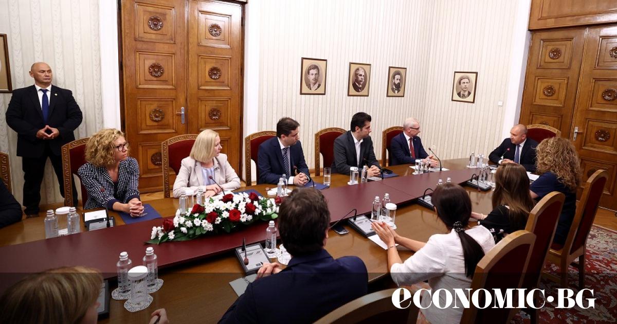 ПП-ДБ поискаха отсрочка от Радев, ще търсят широка политическа подкрепаПродължаваме