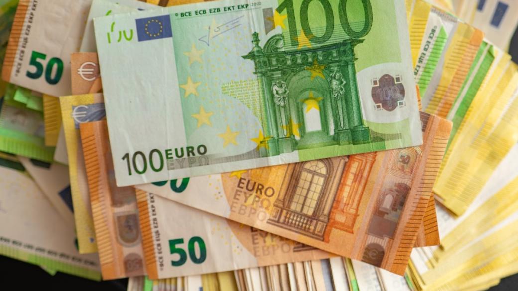 Вечерни новини: Къде вложи България €782 млн. от ЕИФ; Плаж предлага онлайн резервация на чадъри
