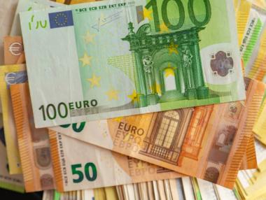 Вечерни новини: Къде вложи България €782 млн. от ЕИФ; Плаж предлага онлайн резервация на чадъри