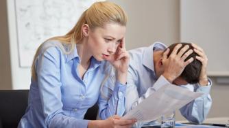 Фалирали и новорегистрирани фирми в България (инфографики)