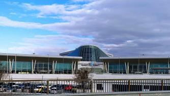 Хаос по летищата: Какво трябва да знаят пътниците след глобалния IT срив?