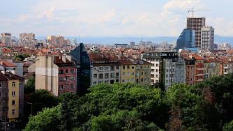 Вечерни новини: Как програмата за общините стана 6.2 млрд. лв.; Продавачите задържат имотите си