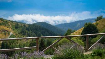 Да замениш София с родопско село: Учителите, които създават средище за нови знания