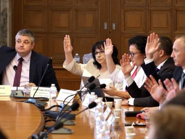 Парламентът се прицели в датата 1 юли 2025 г. за влизане в еврозоната