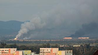 Коя е фирмата, собственик на взривения склад край Елин Пелин