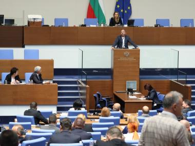 Окончателно: Държавата ще плаща тока на бизнеса над 180 лв./MWh