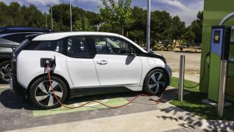 Завод след завод: Новата заплаха за производителите на автомобили в Европа