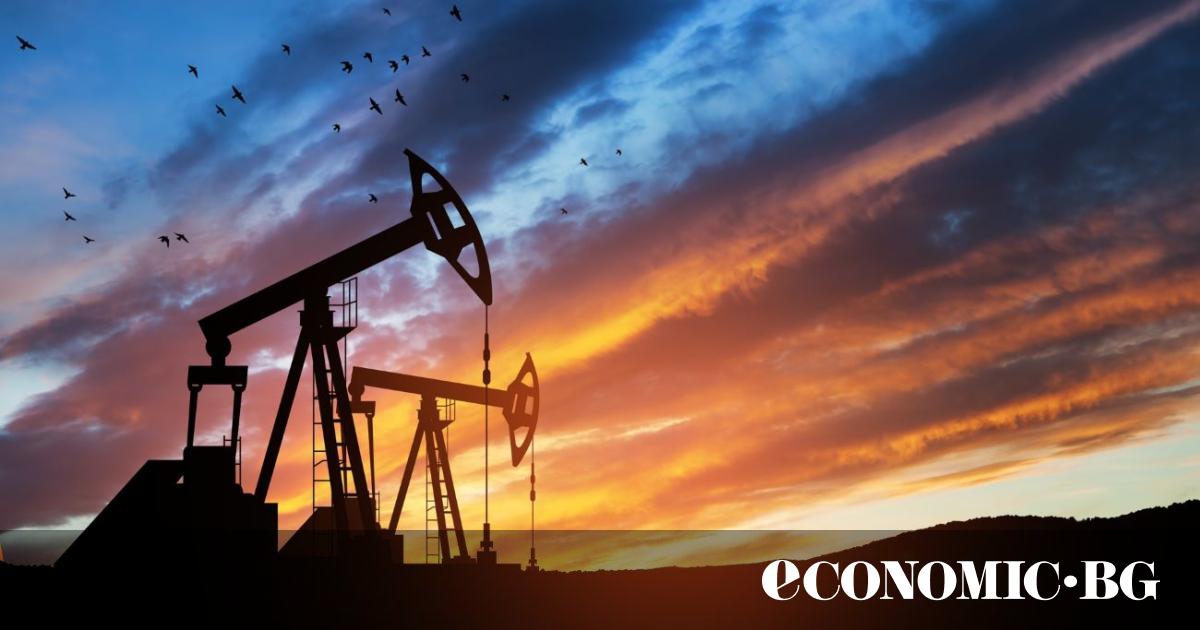 Фючърсите на петрола се повишиха с над 1 долар за