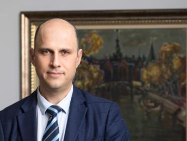 It is important to have euro legislation by the end of the summer