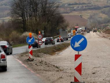 АПИ пак опитва да разшири пътя между Стара Загора и магистрала „Тракия“