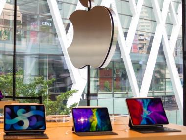 Apple може да таксува потребителите с допълнителни $20 за AI услуги