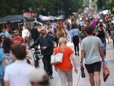 Българската икономика се ускорява плахо през второто тримесечие