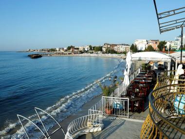 По-високите цени на тока и в заведенията ускориха инфлацията в България