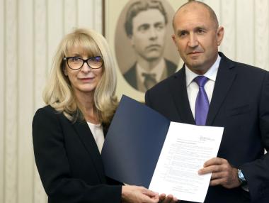 Радев отхвърли кабинета на Горица Грънчарова, търси се нов премиер