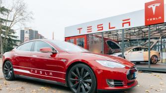 ЕС намали митата върху китайските електромобили на Tesla