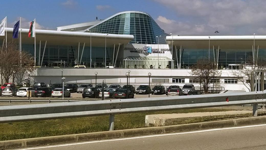 Ограничава се движението към Терминал 2 на Летище София