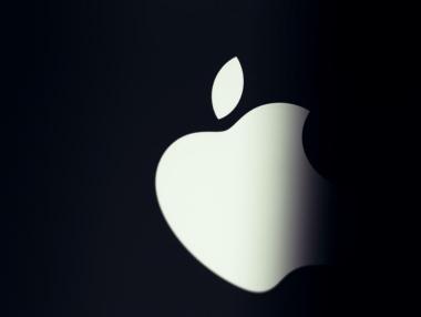 Apple сменя приоритетите и предприема рядък ход на съкращения