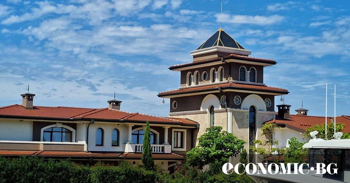 Почетният председател на ДПС Ахмед Доган пребивава без основание в